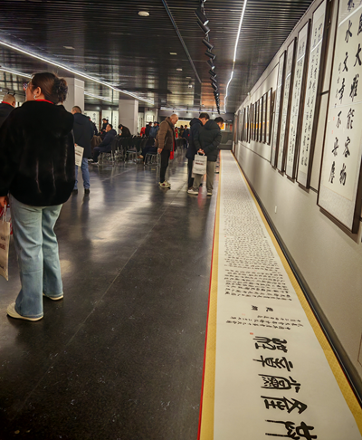 翰墨飘香蕴龙马精神，书法艺术铸强健之魂——“传承与创新”刘啸泉迎新春书法作品展在山东青岛隆重启幕(图9)