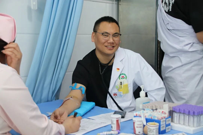 热血践初心 医者显担当——长岭县卫生健康志愿服务队开展无偿献血活动(图4)