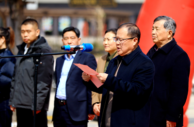  雷锋塑像驻鹭鸣 和美社区启新程——峄城区鹭鸣广场雷锋像揭幕仪式圆满举行(图8)