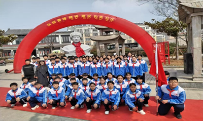  雷锋塑像驻鹭鸣 和美社区启新程——峄城区鹭鸣广场雷锋像揭幕仪式圆满举行(图12)