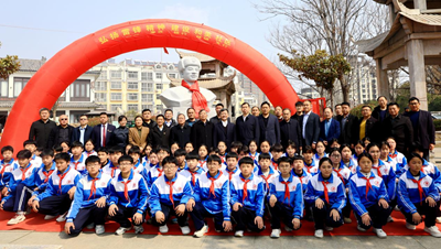  雷锋塑像驻鹭鸣 和美社区启新程——峄城区鹭鸣广场雷锋像揭幕仪式圆满举行(图13)